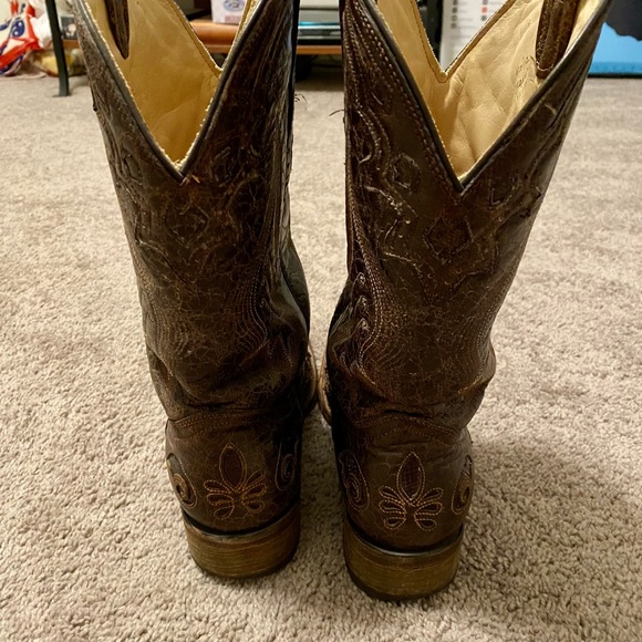 Corral snake inlay boots. Worn handful of times. Non smoking home. - Picture 2 of 6